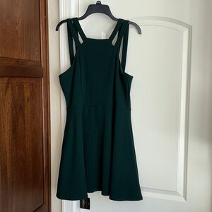 Green Dress. Size 15/16